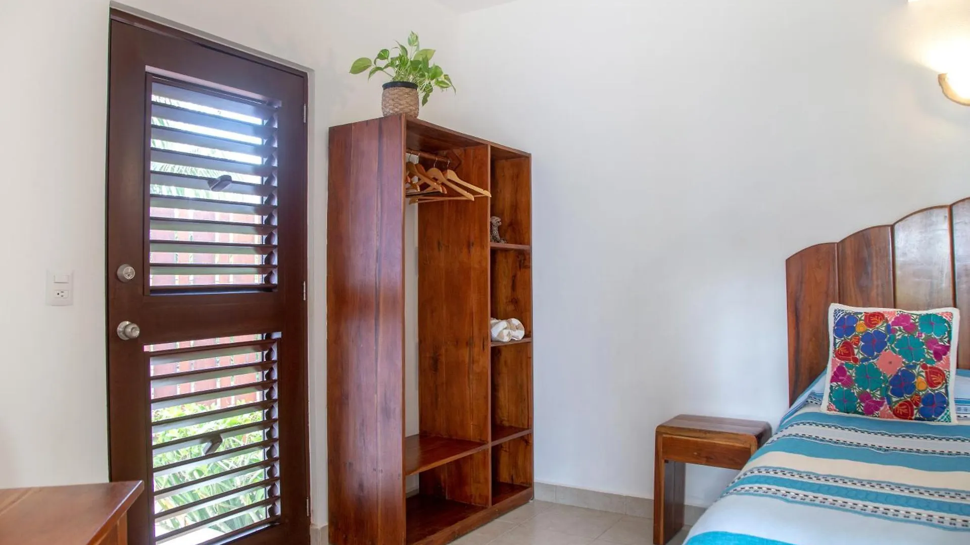 Casa Colibrí Tankah Acomodação com café da manhã Tulum Alojamento de Acomodação e Pequeno-almoço